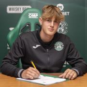Jay McGarva signs pro contract with Hibs