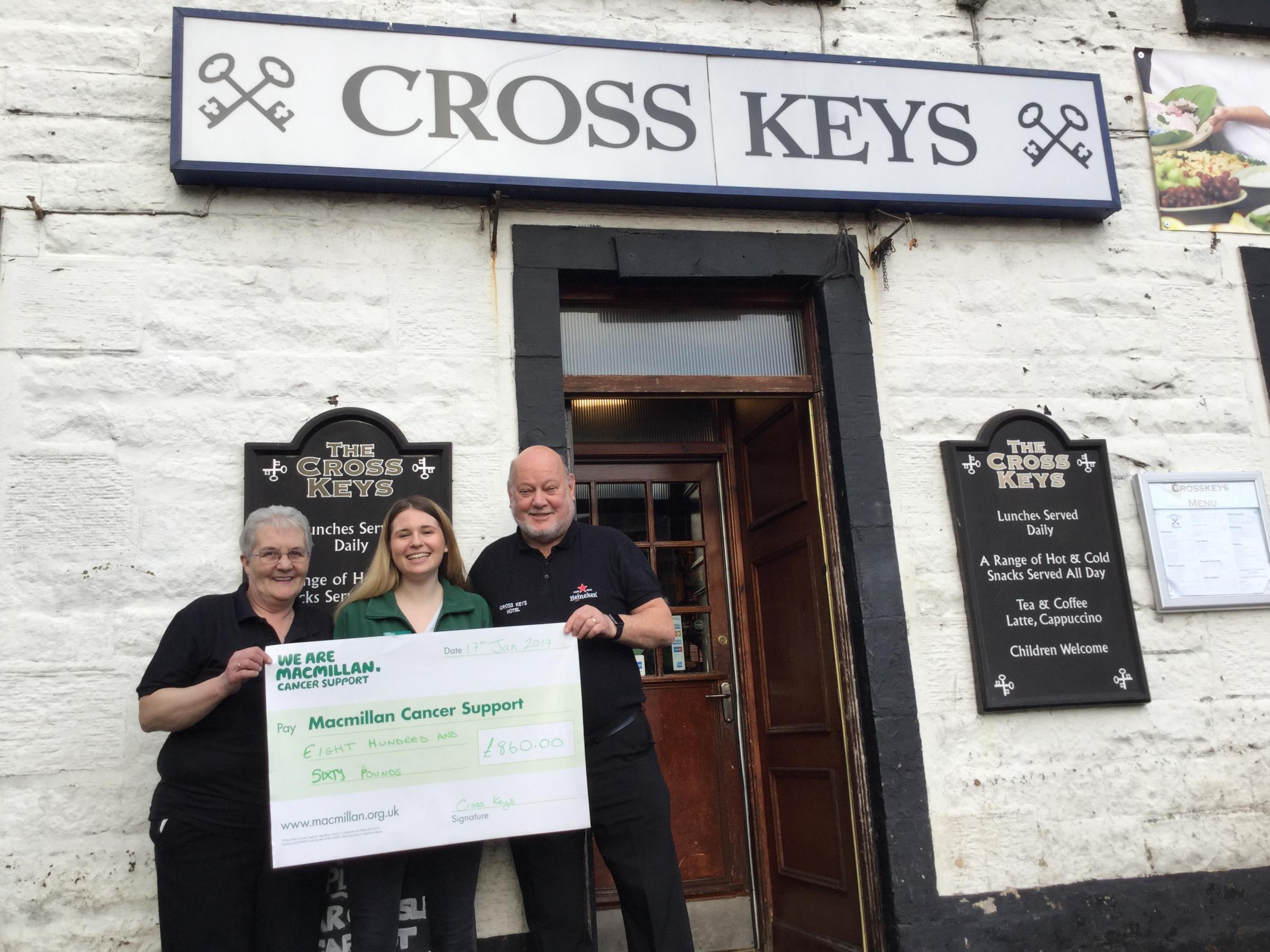 Biggar pub pulls in nearly £12,000 in donations to Macmillan (From ... - Peeblesshire News