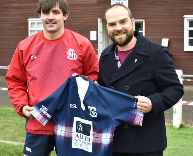 Skipper Ewan MacDougall (left) presents Neil Hutchison with a Selkirk jersey. [Photo: JOHN SMAIL]